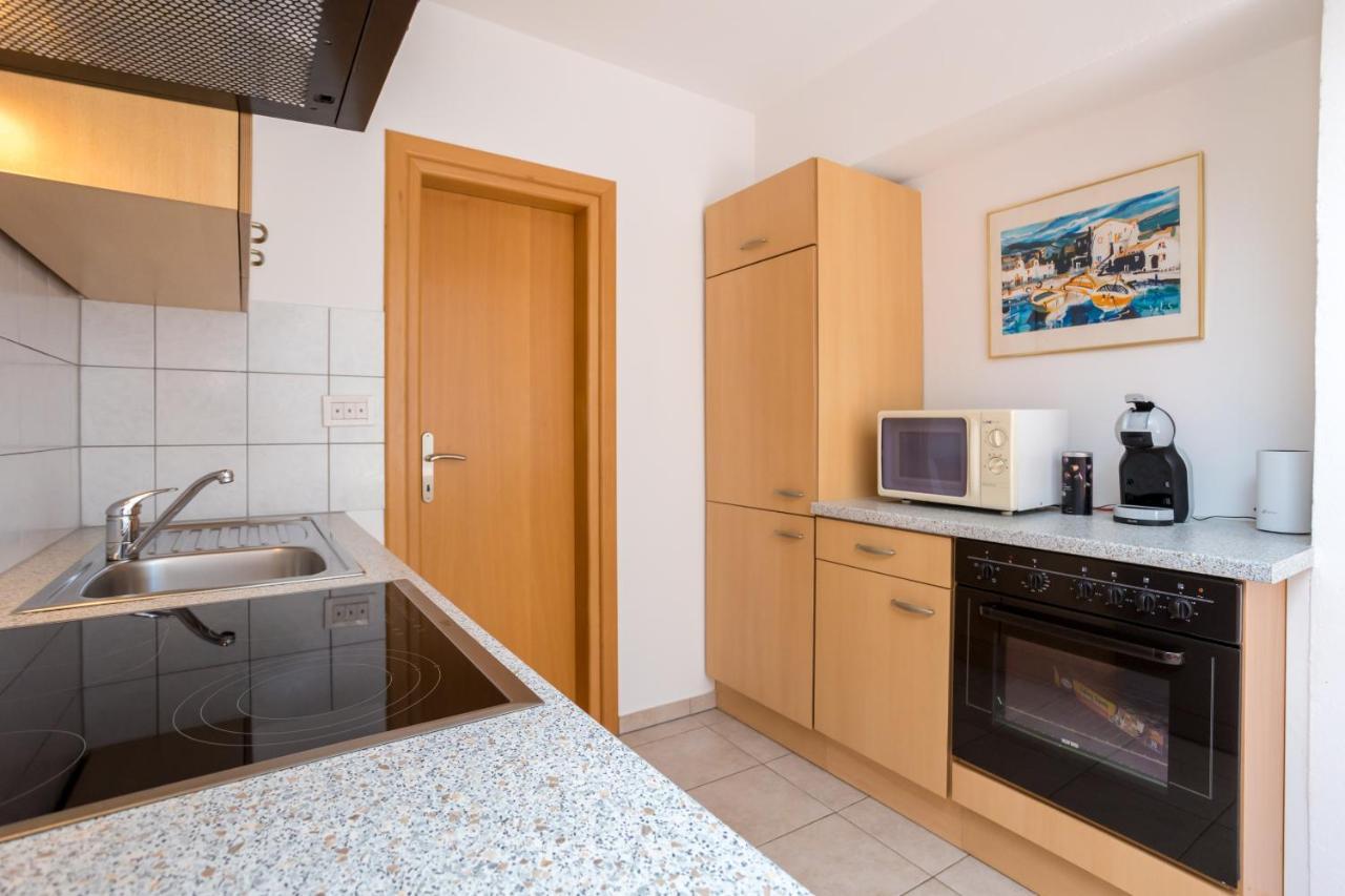 Apartments Sara Milohnici Extérieur photo